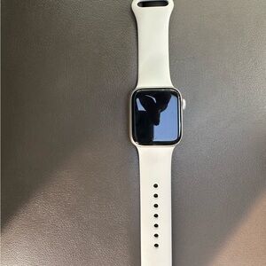 Apple Watch SE (1st Generation)